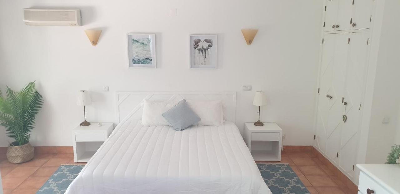 Apartment Vila Mos In Porto Mos Beach 拉哥斯 外观 照片